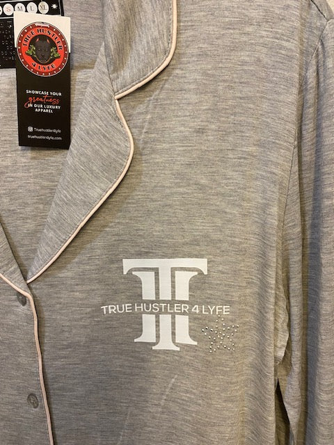 True Hustler 4 Lyfe Luxury 2-Piece Pajama Set – Soft Grey with Pink Piping