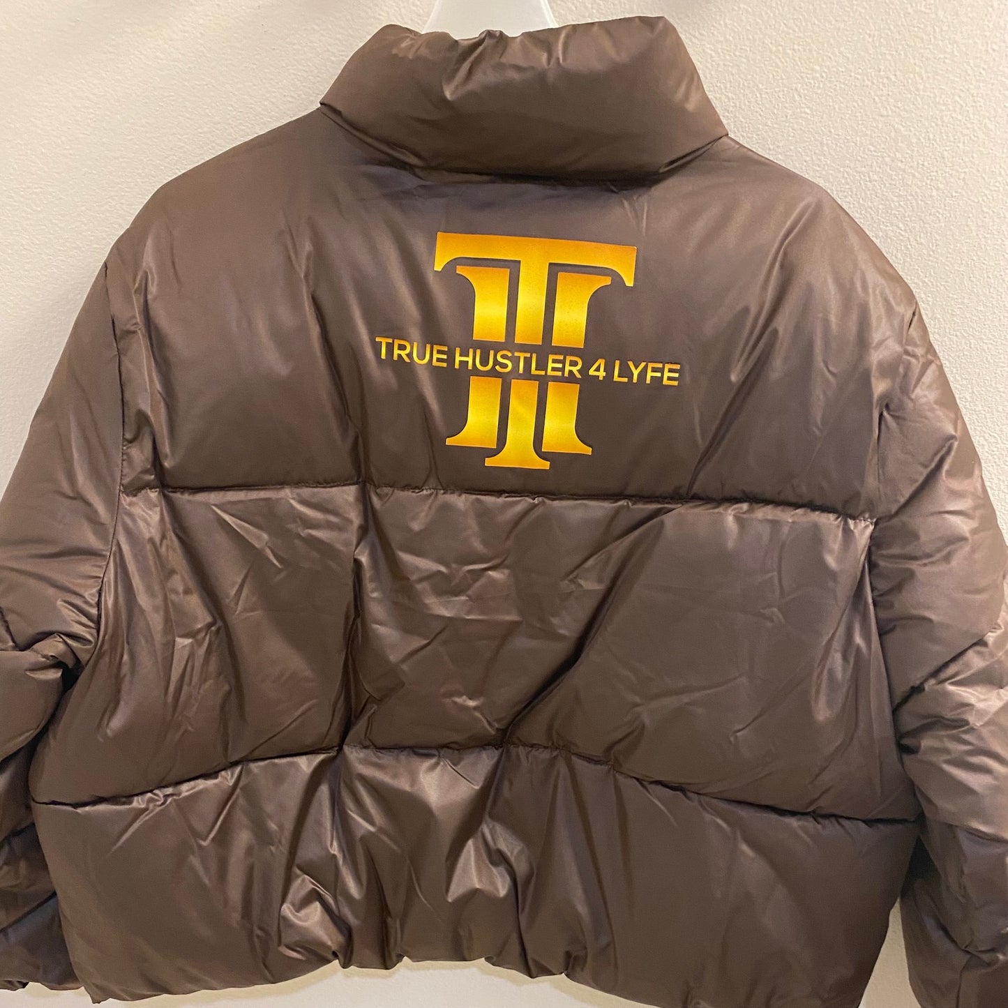 "True Hustler 4 Lyfe: Elite Cropped Puffer Jacket for Women"-Cocoa Mocha